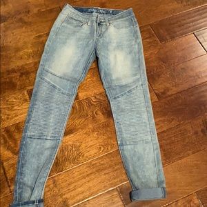 Stretchy skinny jeans